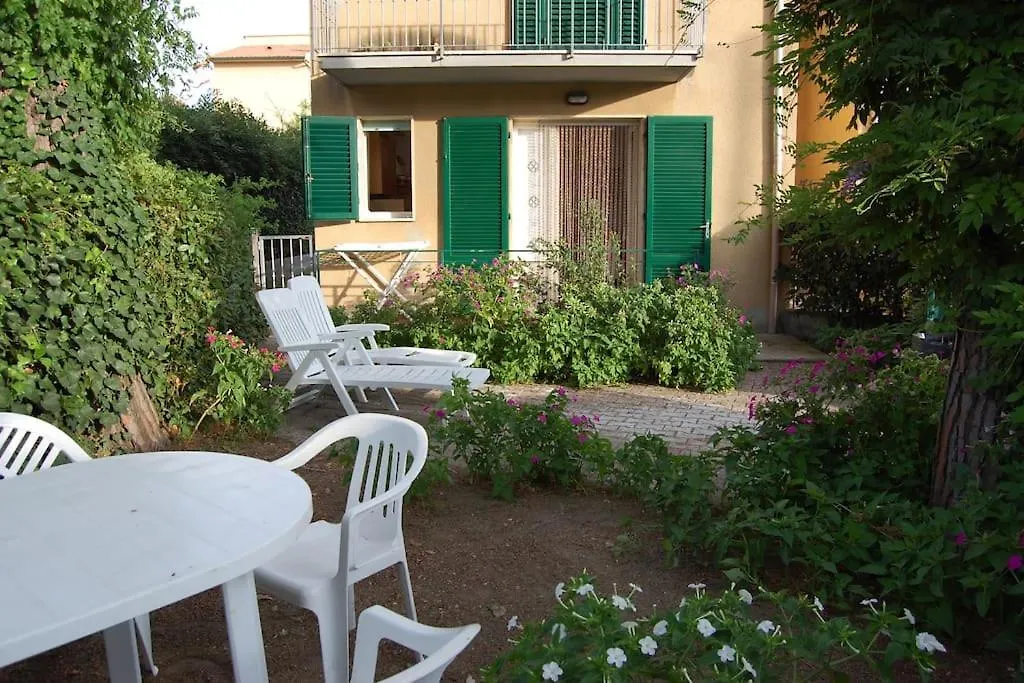Sweet Cecina Mare Apartment Italy